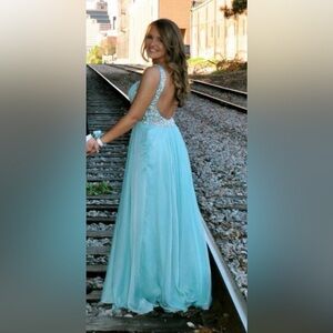 La Femme light blue prom dress - size 4